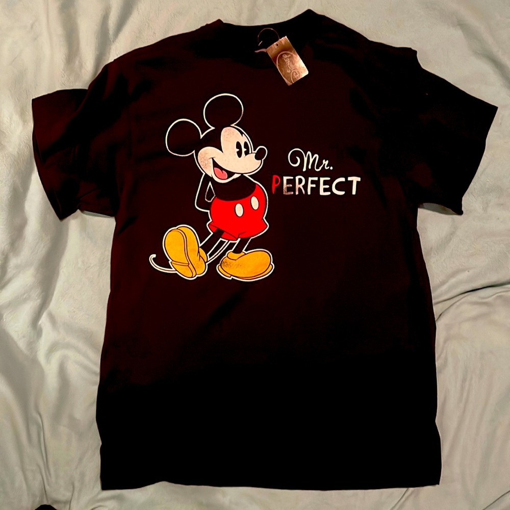 NWT. DISNEY mens t shirt